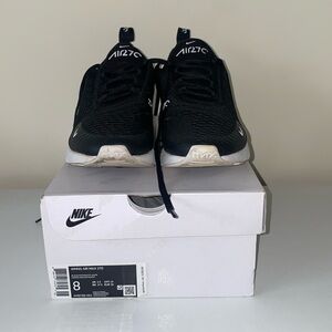 ***NIKE WOMENS AIR MAX 270 SZ: 8***